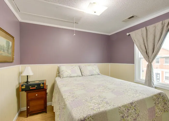 Steps To Temple! 2-unit Family Combo Apartment *