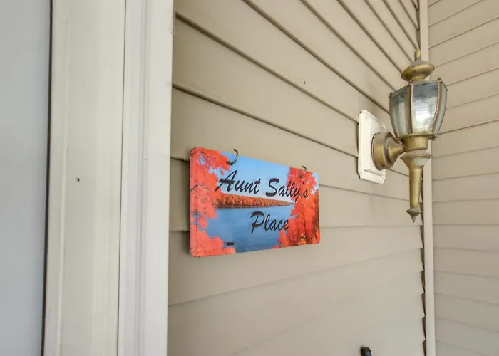 Steps To Temple! 2-unit Family Combo Apartment *