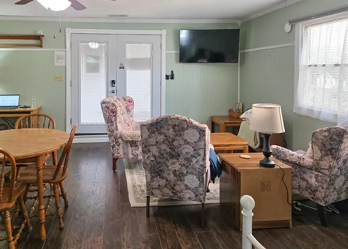 Apartment Steps To Temple! 2-unit Family Combo Nauvoo