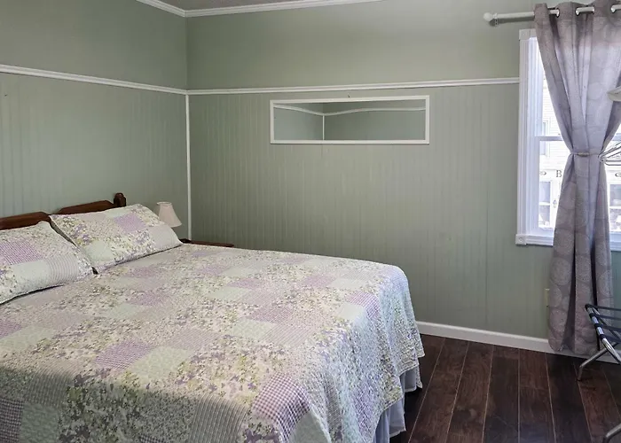 Steps To Temple! 2-unit Family Combo Apartment *