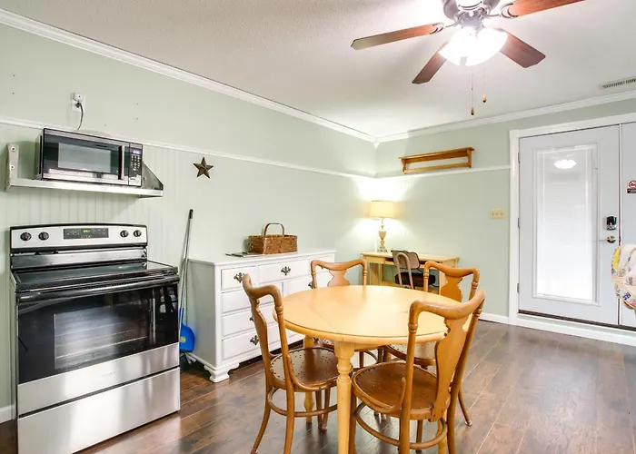 Steps To Temple! 2-unit Family Combo Apartment